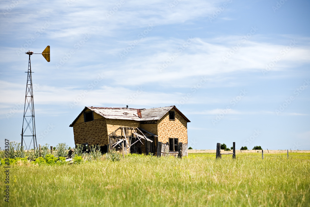 abandoned house in a field in rural usa abandoned house in a field in rural usa