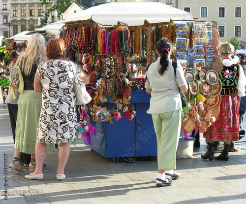 visitors and souvenirs © Maria Brzostowska