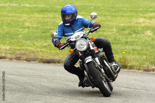 moto sur un circuit