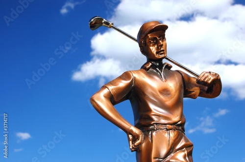 Bronze golfer photo
