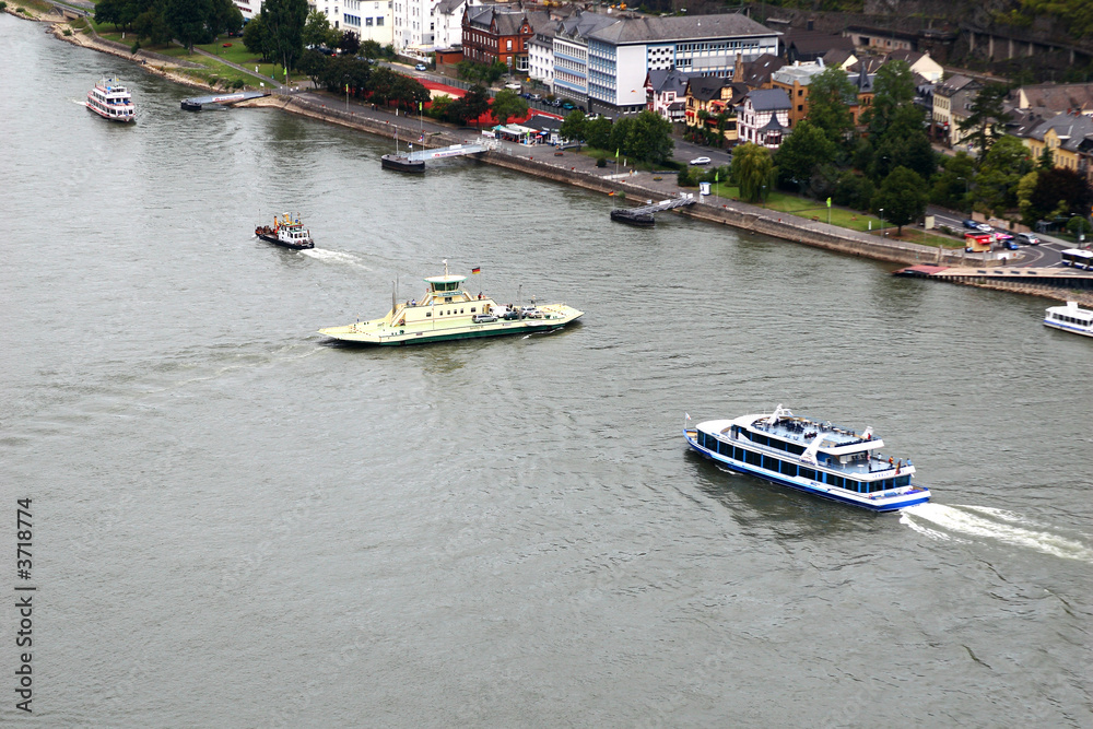 Obraz premium Fähre von St. Goar