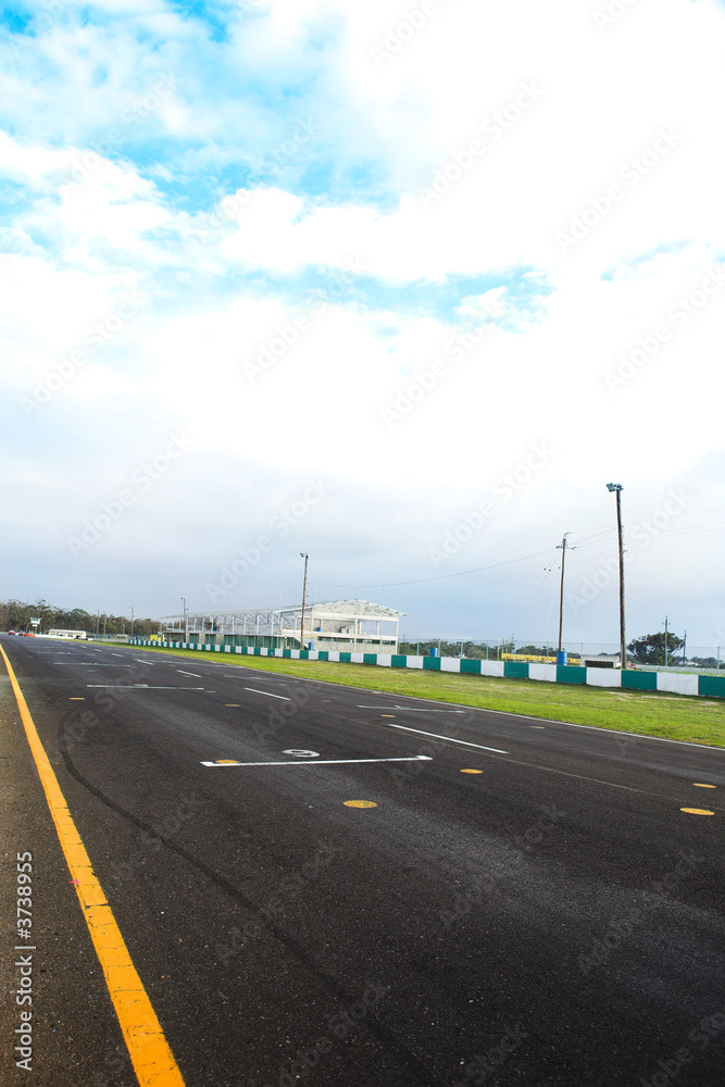 Starting grid in front of the pit lane of Killarney Race Track 