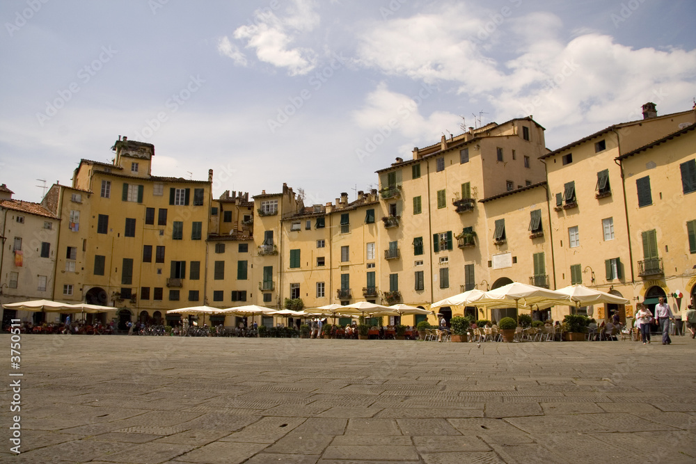 Lucca Lucca
