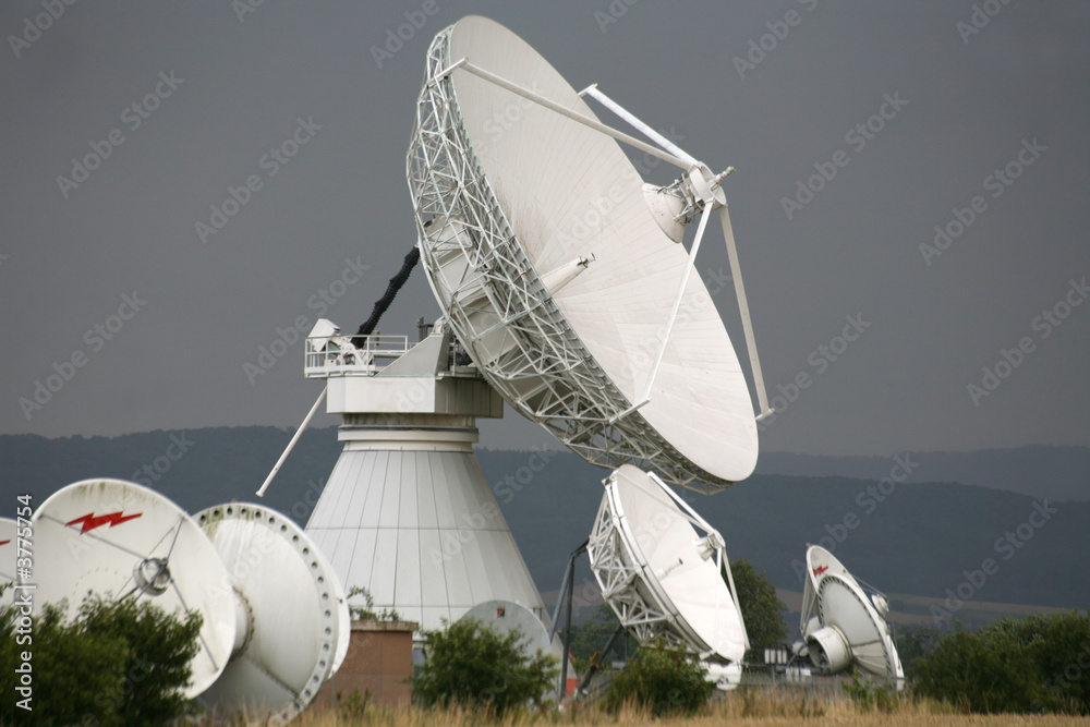 Erdfunkstelle StockFoto Adobe Stock