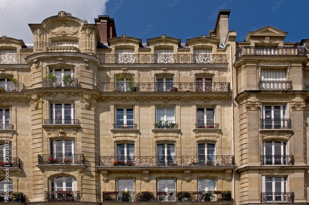 Fototapeta premium Parisian Apartment Block