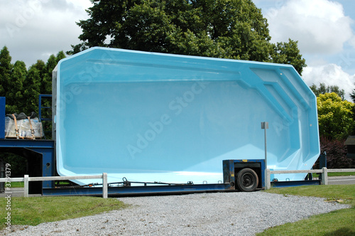 Piscine coque polyester photo