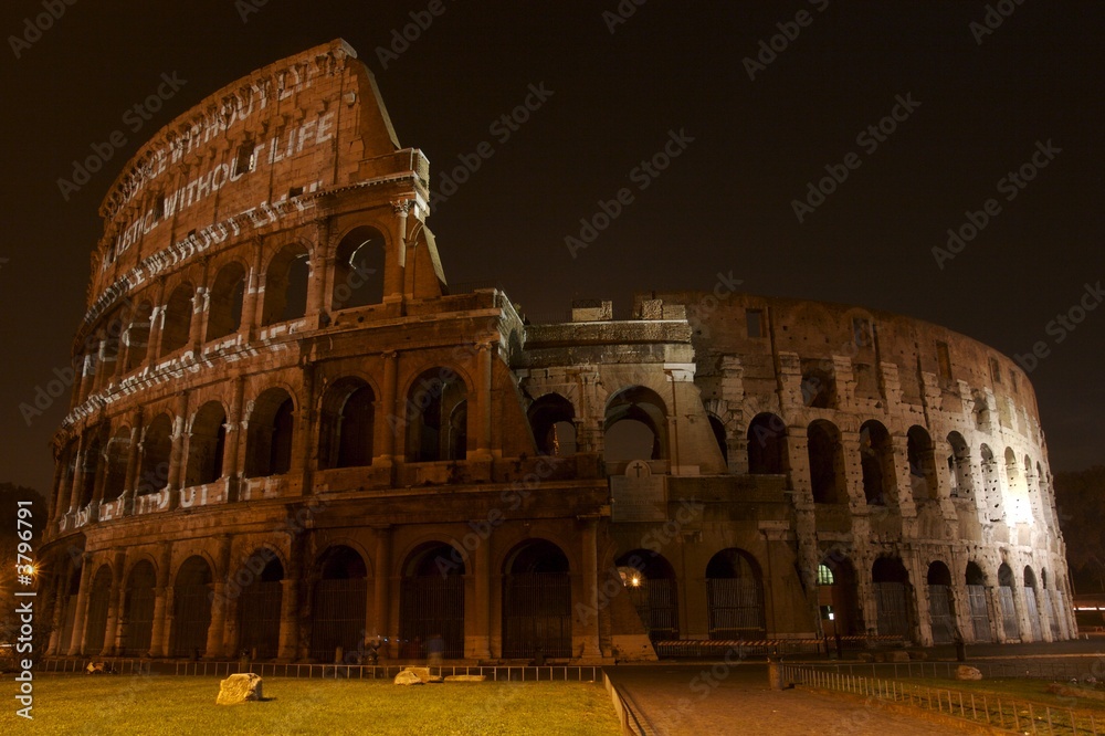 Coliseo iluminado
