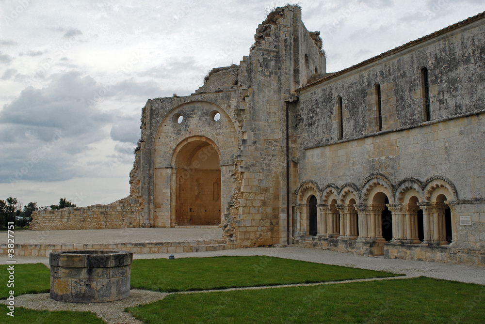 abbaye de trizay