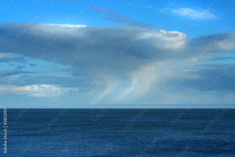 Obraz premium rain cloud on the horizon