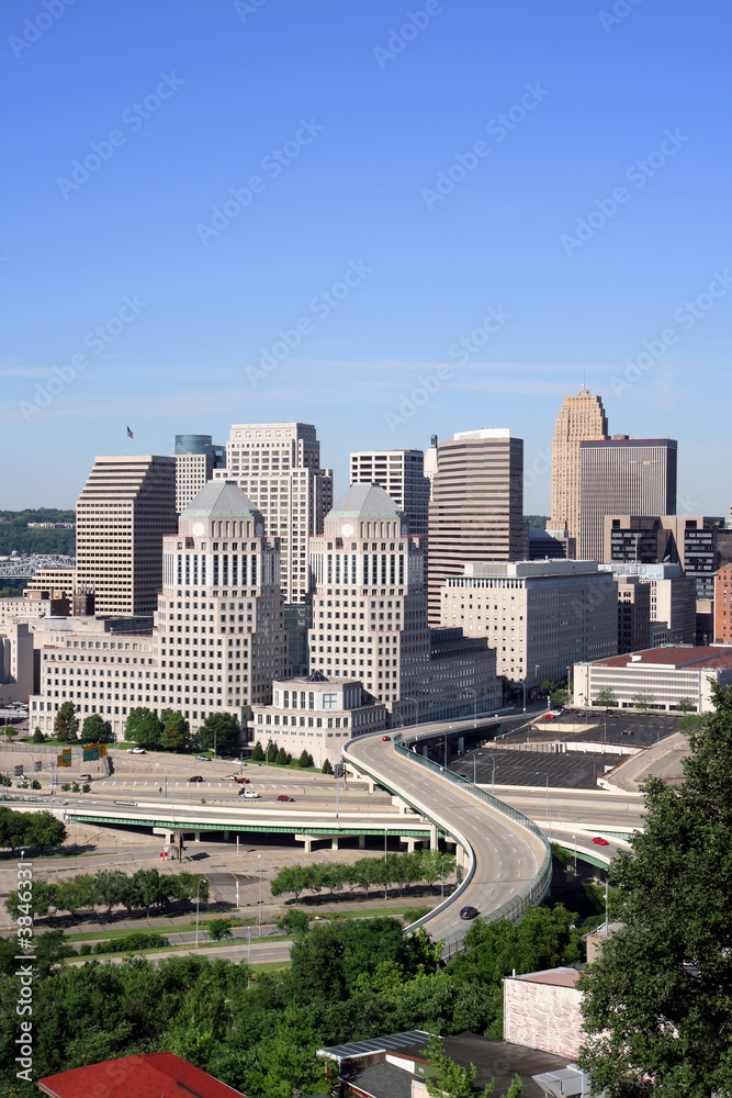 Obraz premium View of buildings of downtown Cincinnati, Ohio.