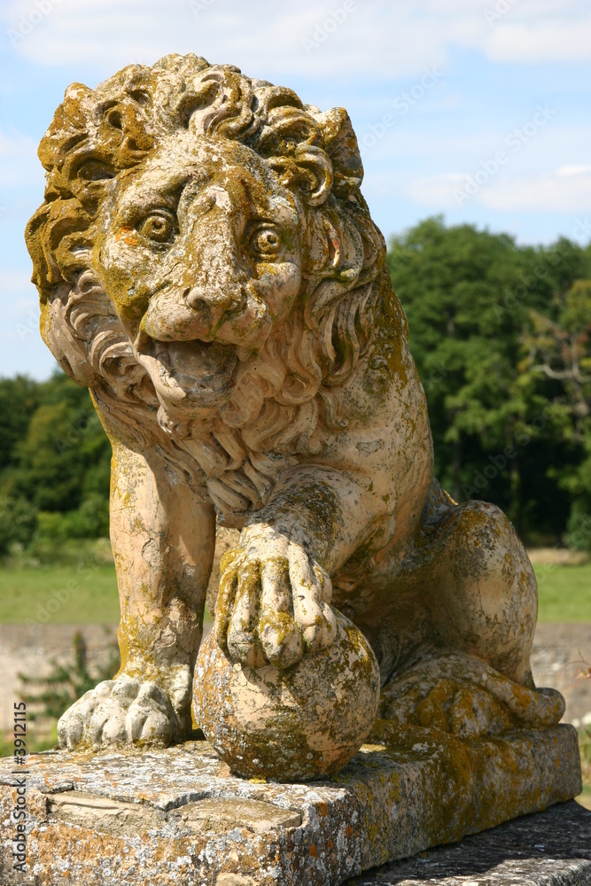 Lion de pierre