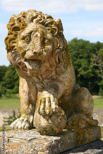 Lion de pierre