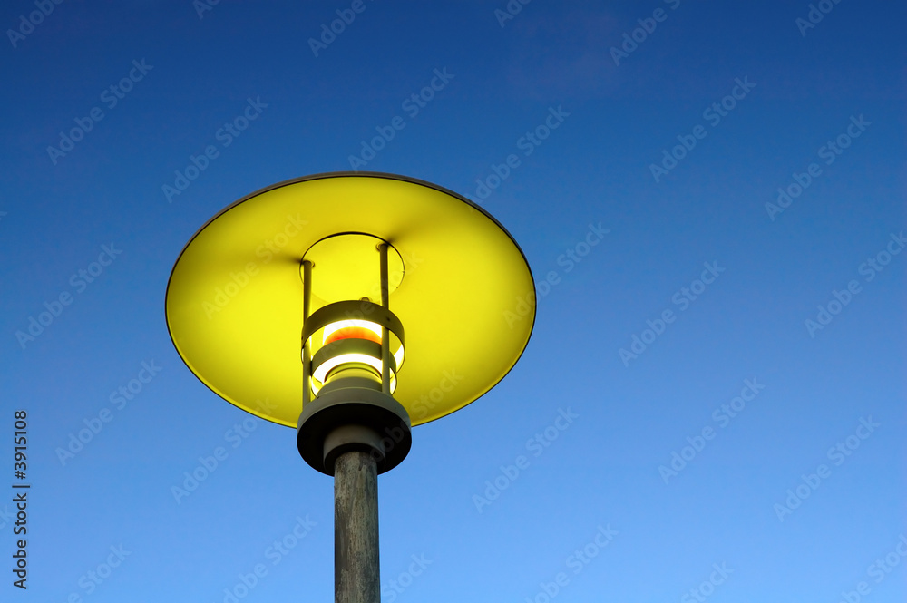 Street lamp