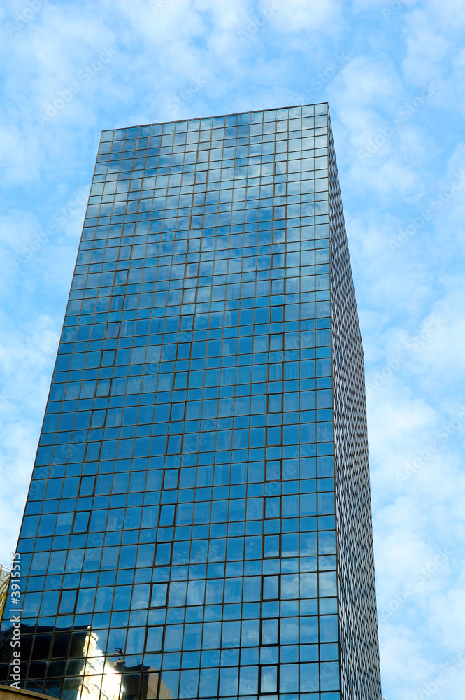 Fototapeta premium Office building over sky