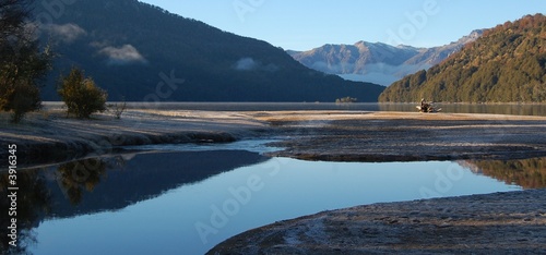 Seenlandschaft in Patagonien photo