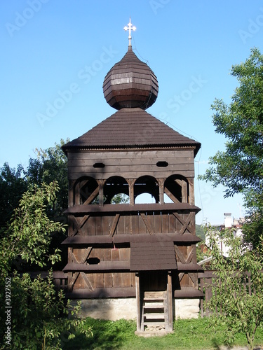 glockenturm von alter holzkirche in der slowakei photo