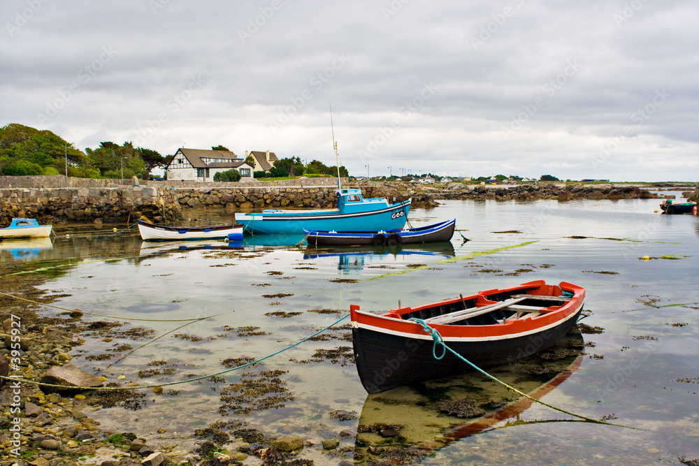 Obraz premium Boats on Galway Bay
