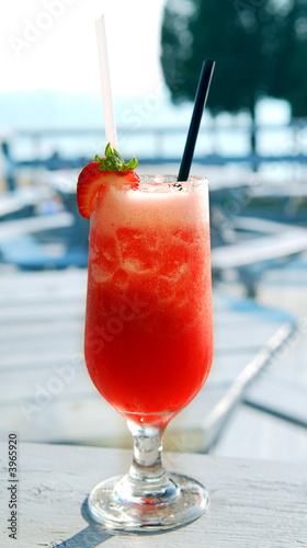 Strawberry daiquiri photo