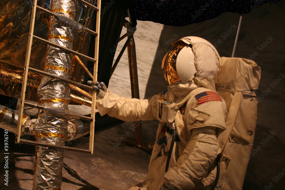 Obraz premium Astronaut on Moon