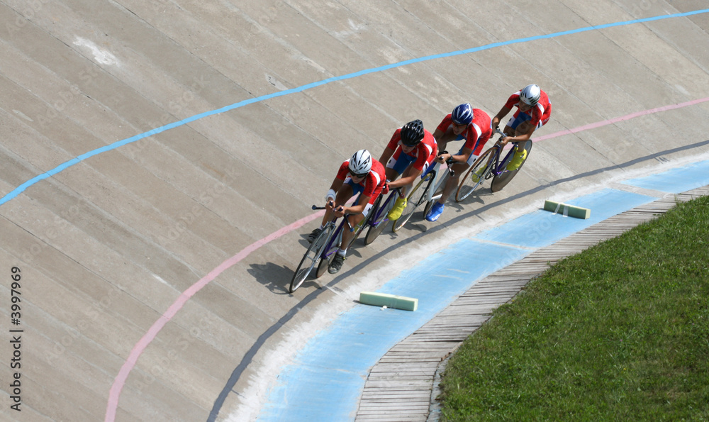 Naklejka premium Races on a bicycle track