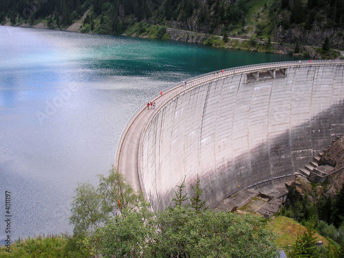 Bild auf Leinwand barrage et lac