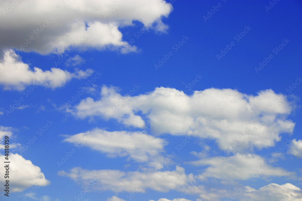 Blauer Himmel und Wolken Blauer Himmel und Wolken