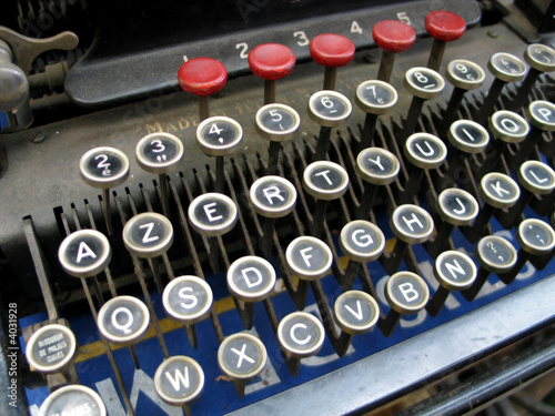Clavier de machine à écrire  © Bernard BAILLY