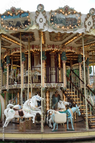 merry-go-round,