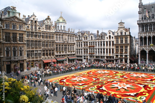 fête des fleurs sur la grand place de Bruxelles photo