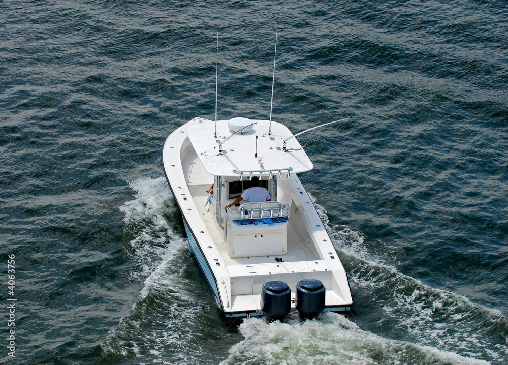 Obraz premium Fishing boat on Florida Keys waterway