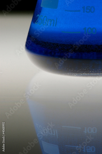 blue beaker reflection 1