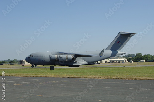 C-17 taxiing