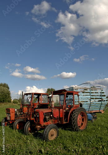 farmer s red tractors