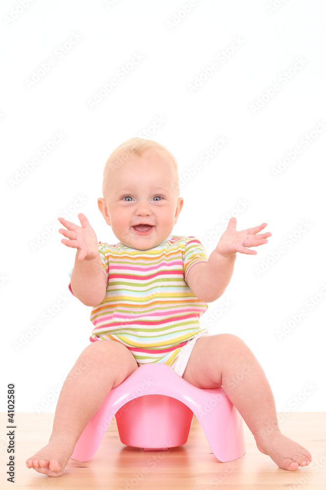 baby on potty