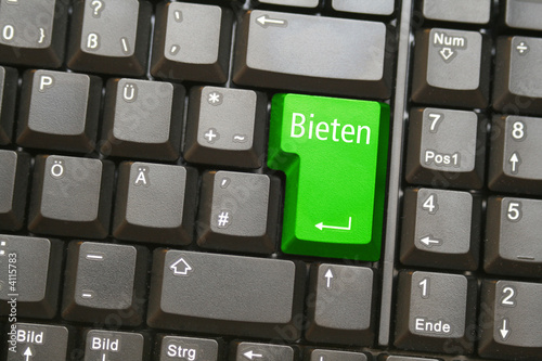 Tastatur mit Bieten auf Taste photo