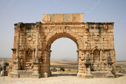 arc de triomphe à volubilis au maroc
