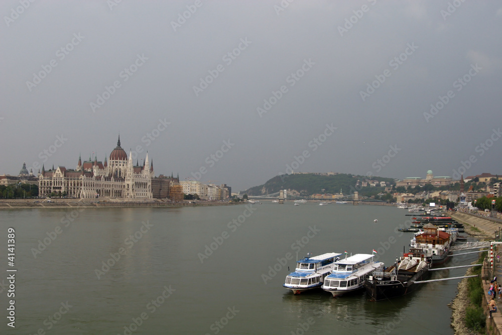 Naklejka premium View of Budapest