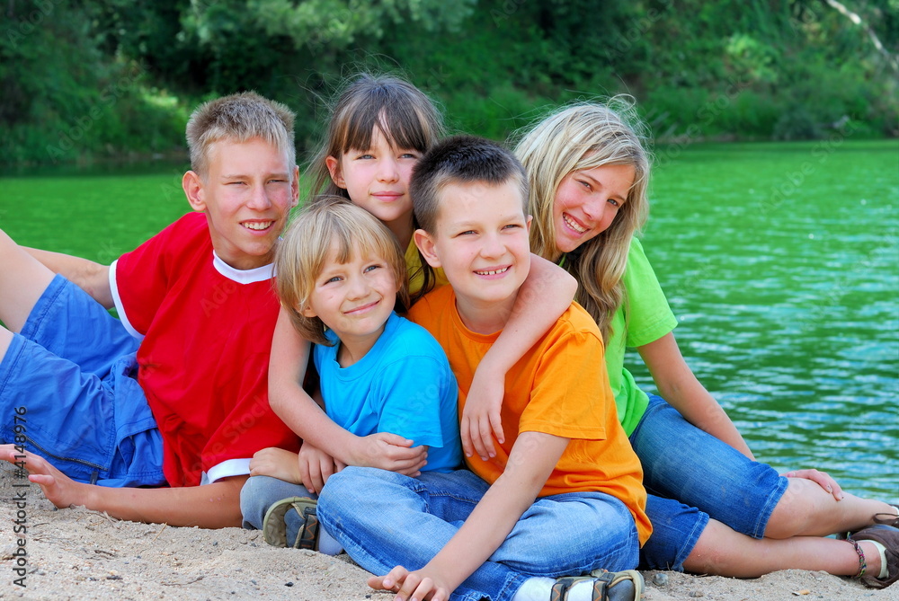 Fototapeta premium children at lake