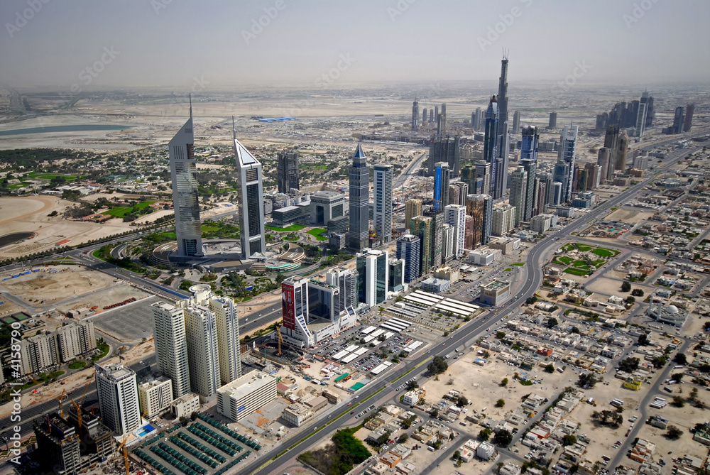 Obraz premium Sheikh Zayed Road In Dubai