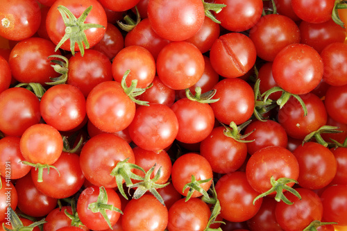tas de tomates cerises