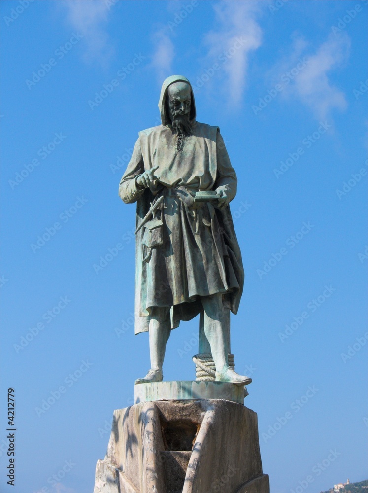 Amalfi la statua Flavio Gioia