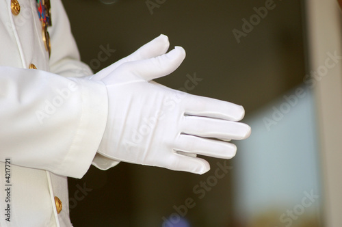 gants d'officier marin - jour de mariage