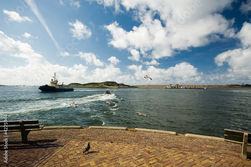 Konstfotografi wide view of a harbor