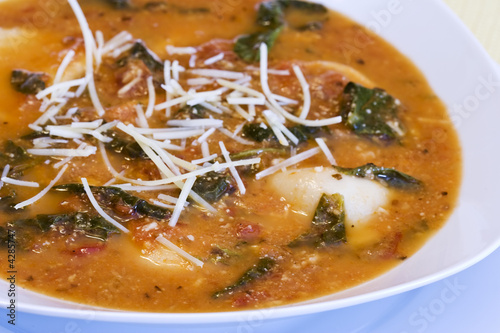 spinach tortellini soup