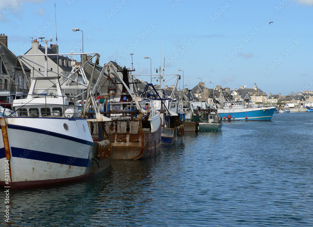 Fototapeta premium Port de Saint Vaast la Hougue
