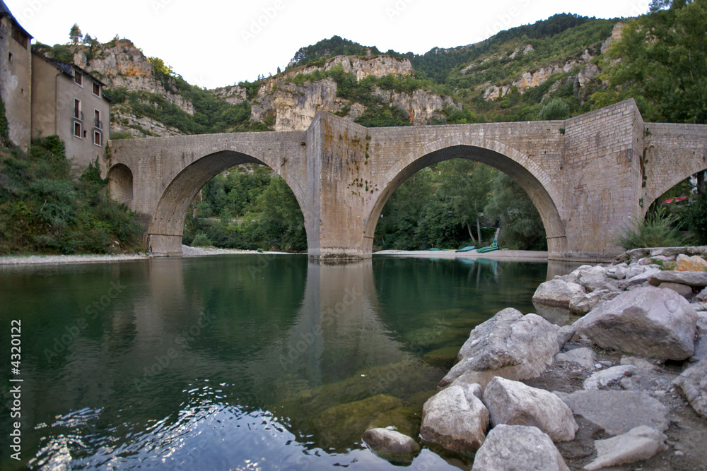 pont de saint enimie