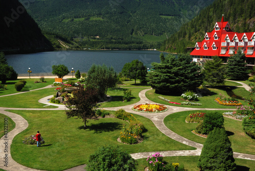 three valley lake chateau