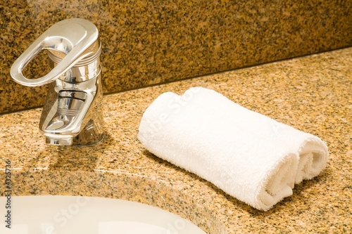 Bathroom sink
