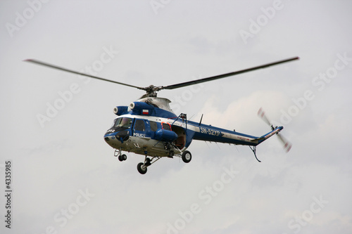 Fototapeta Naklejka Na Ścianę i Meble -  Police helicopter