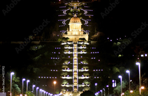 haifa mosque and garden by night